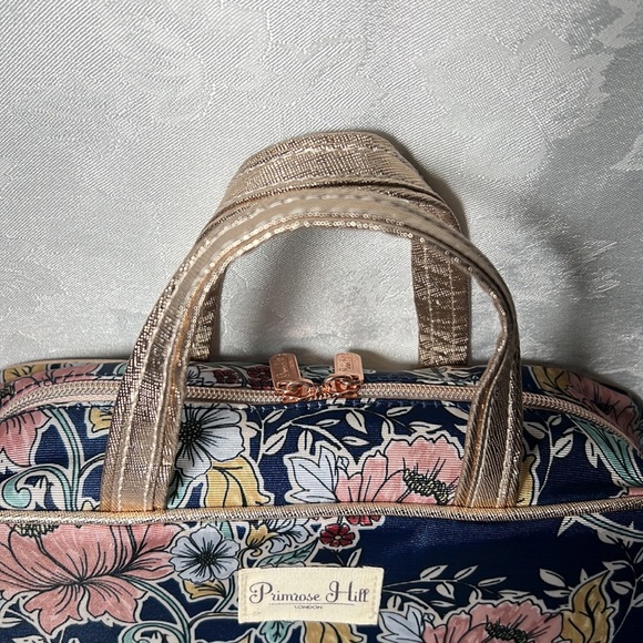 Primrose Hill London Floral Weekender Makeup Bag - Picture 3 of 9